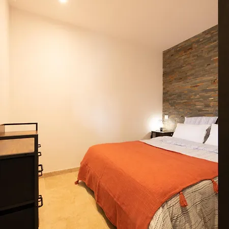 Real Regina Garage Prive Centre Et *