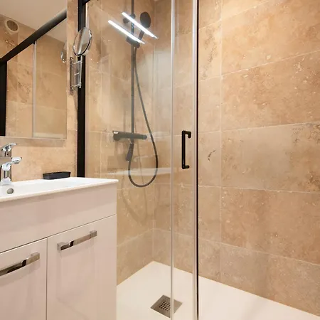 Real Regina Garage Prive Centre Et Sainte-Maxime